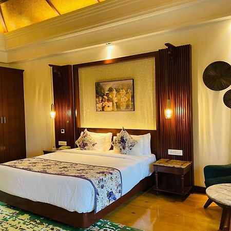 The Ananta Udaipur Hotel Eksteriør billede