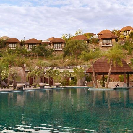 The Ananta Udaipur Hotel Eksteriør billede