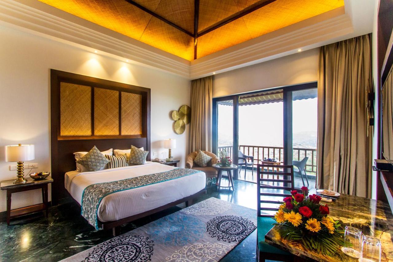 The Ananta Udaipur Hotel Eksteriør billede