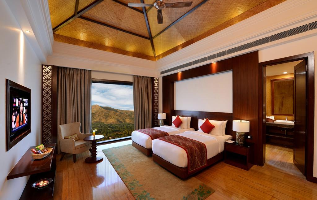 The Ananta Udaipur Hotel Eksteriør billede