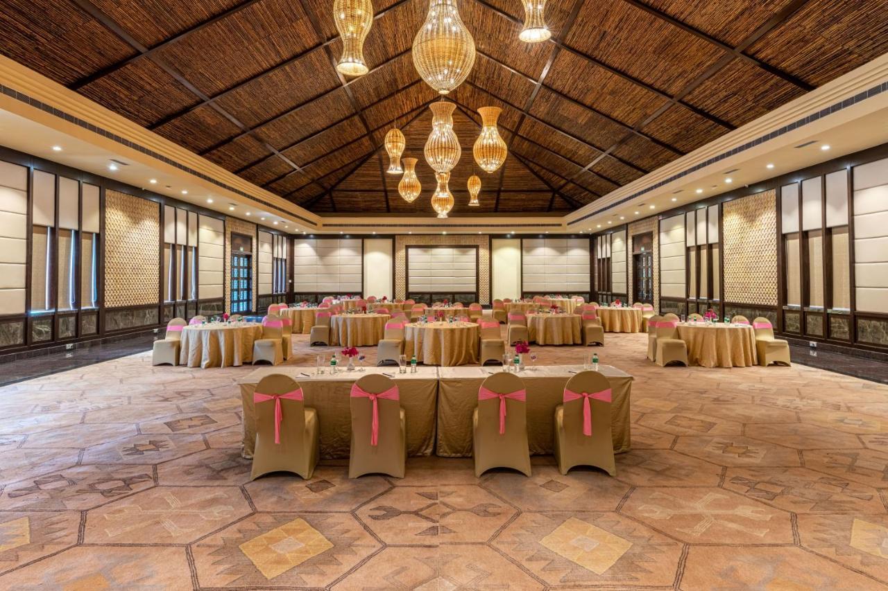 The Ananta Udaipur Hotel Eksteriør billede
