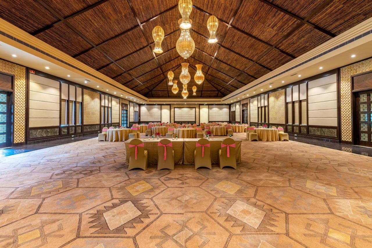 The Ananta Udaipur Hotel Eksteriør billede